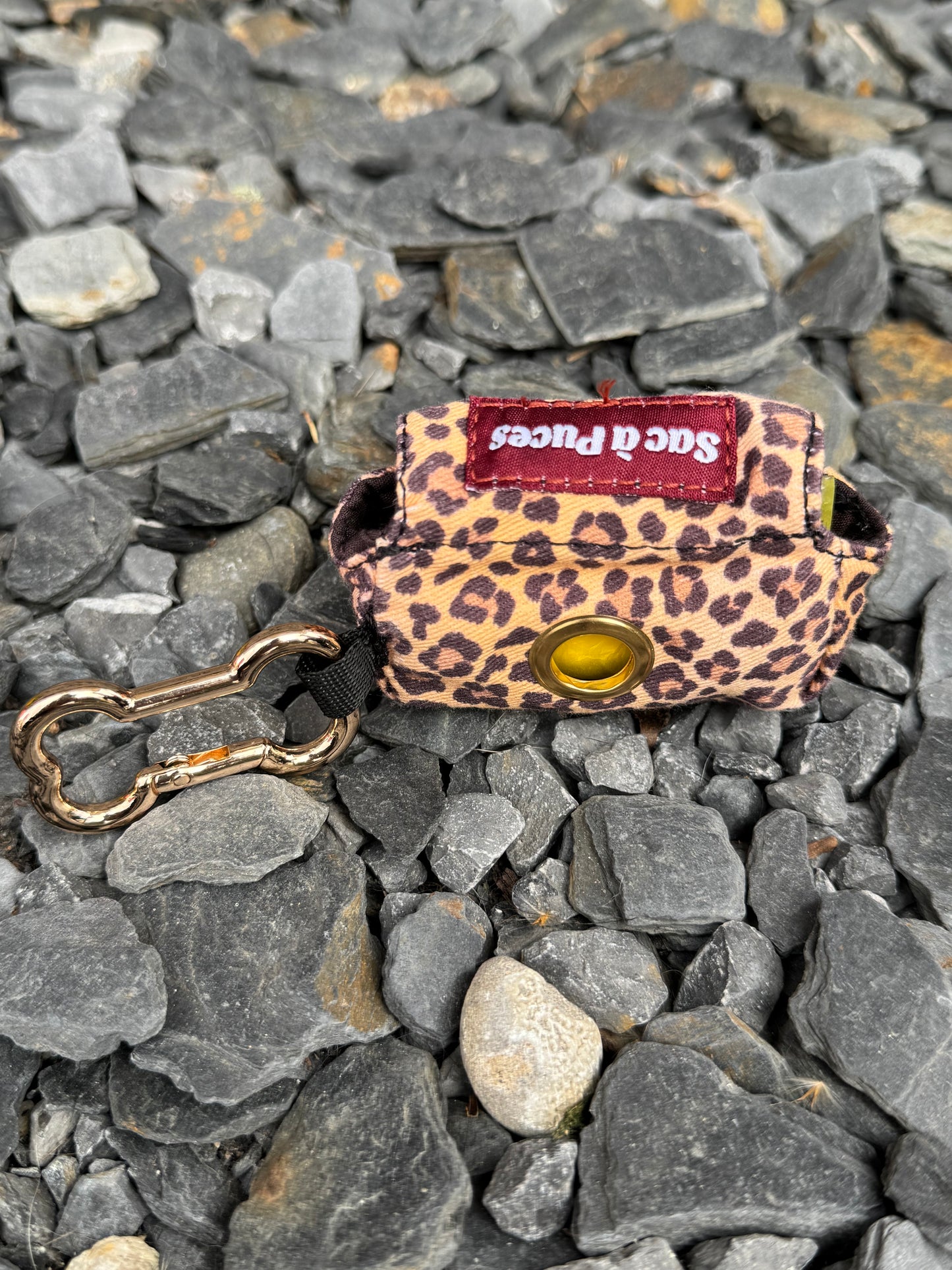 SAC A CROTTES REBELLE